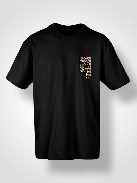 Schwarzes oversized T-Shirt mit weißem Continuous-Line-Print eines Gesichts auf dem Rücken und „faies“-Signatur – moderne Kunst trifft auf minimalistischen Streetstyle.